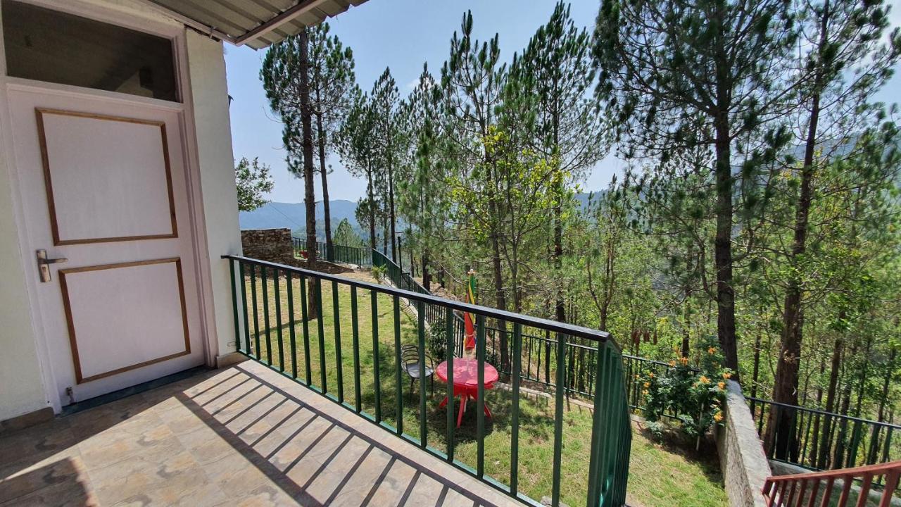Blue Pine Orchards - Villas ลันส์โดว์นี ภายนอก รูปภาพ