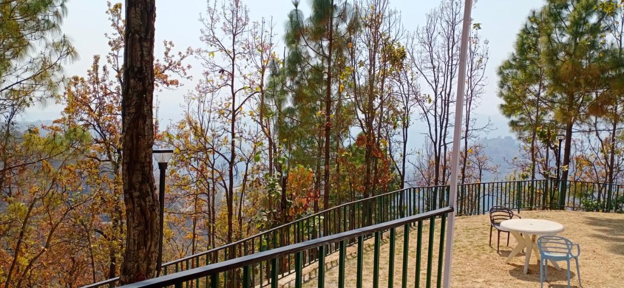 Blue Pine Orchards - Villas ลันส์โดว์นี ภายนอก รูปภาพ