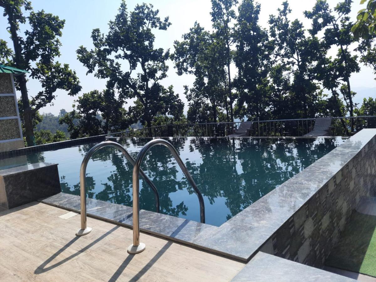 Blue Pine Orchards - Villas ลันส์โดว์นี ภายนอก รูปภาพ