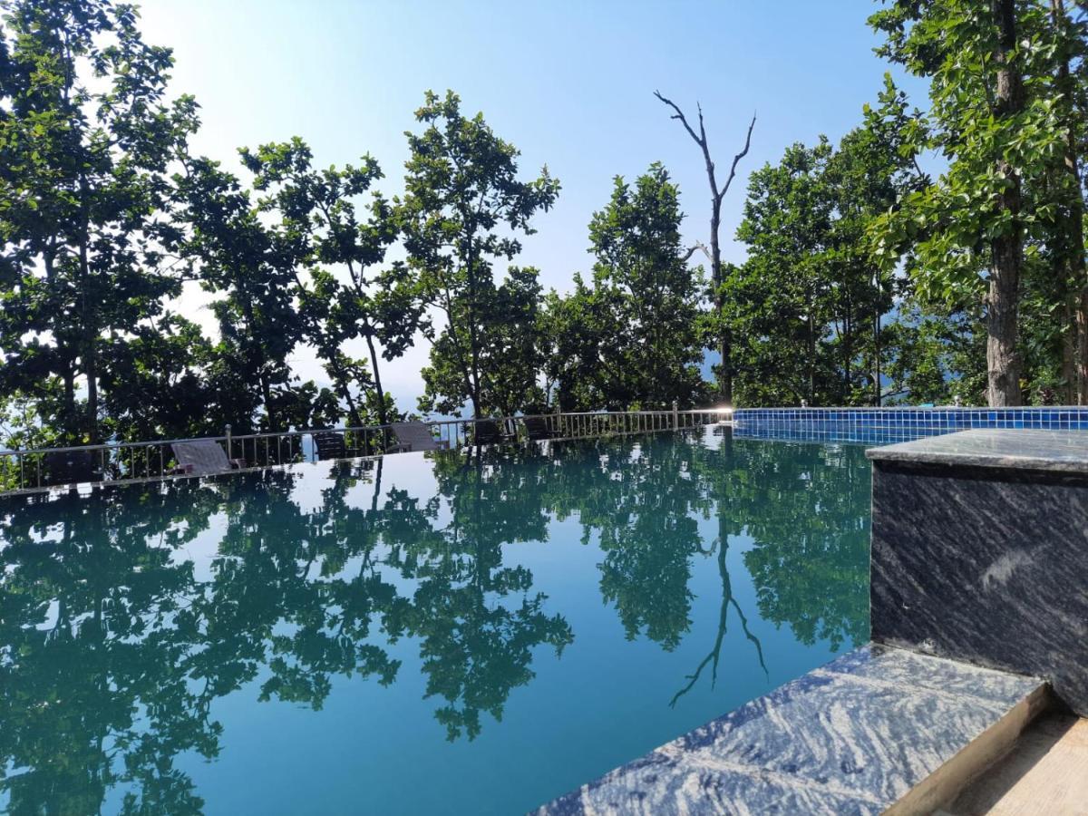 Blue Pine Orchards - Villas ลันส์โดว์นี ภายนอก รูปภาพ