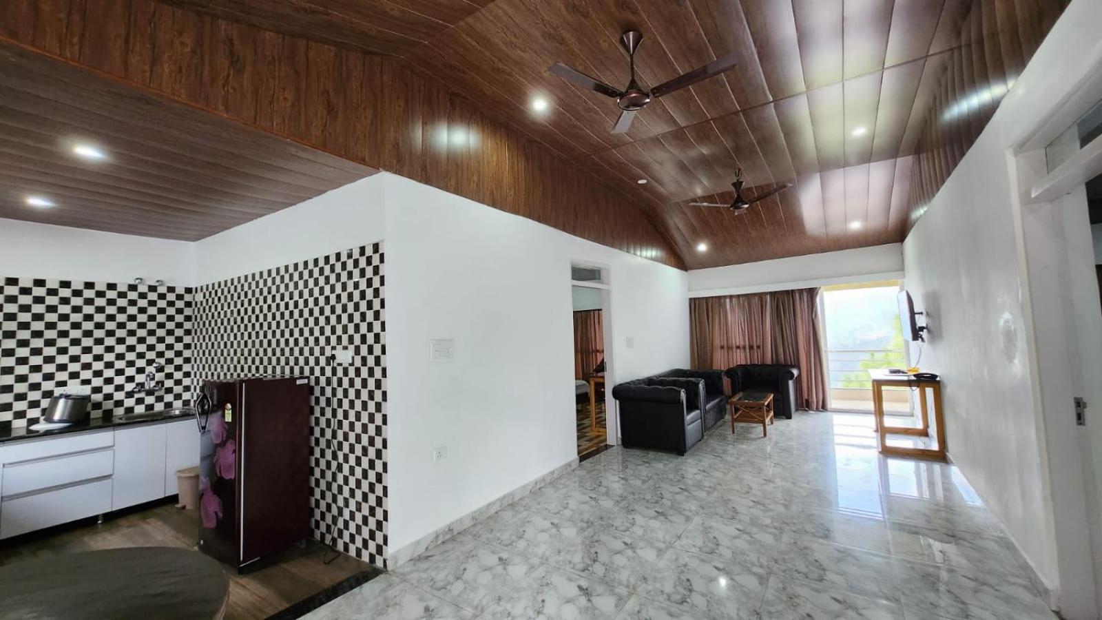 Blue Pine Orchards - Villas ลันส์โดว์นี ภายนอก รูปภาพ