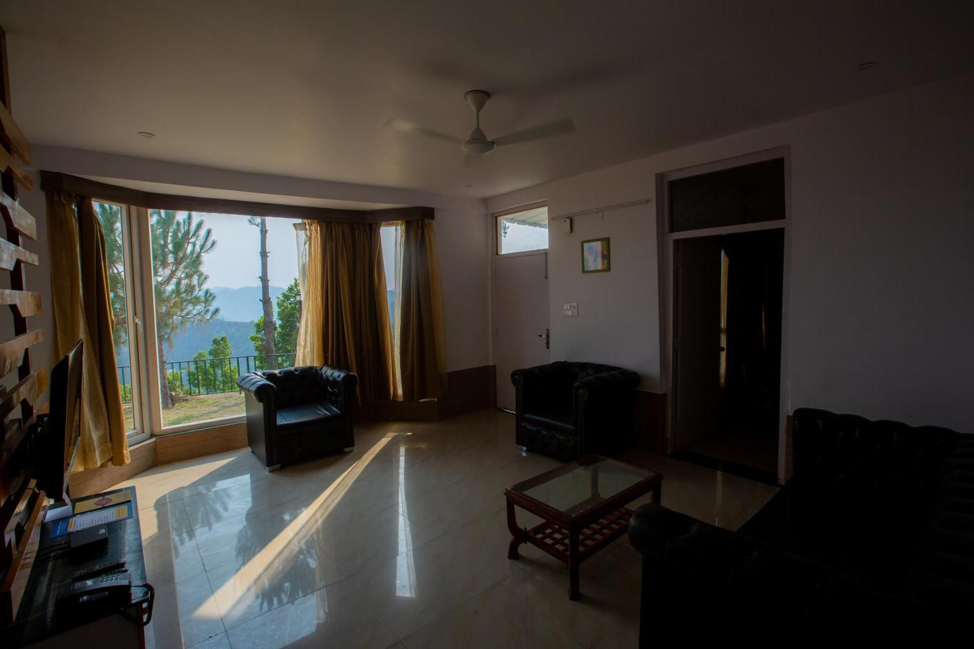 Blue Pine Orchards - Villas ลันส์โดว์นี ภายนอก รูปภาพ