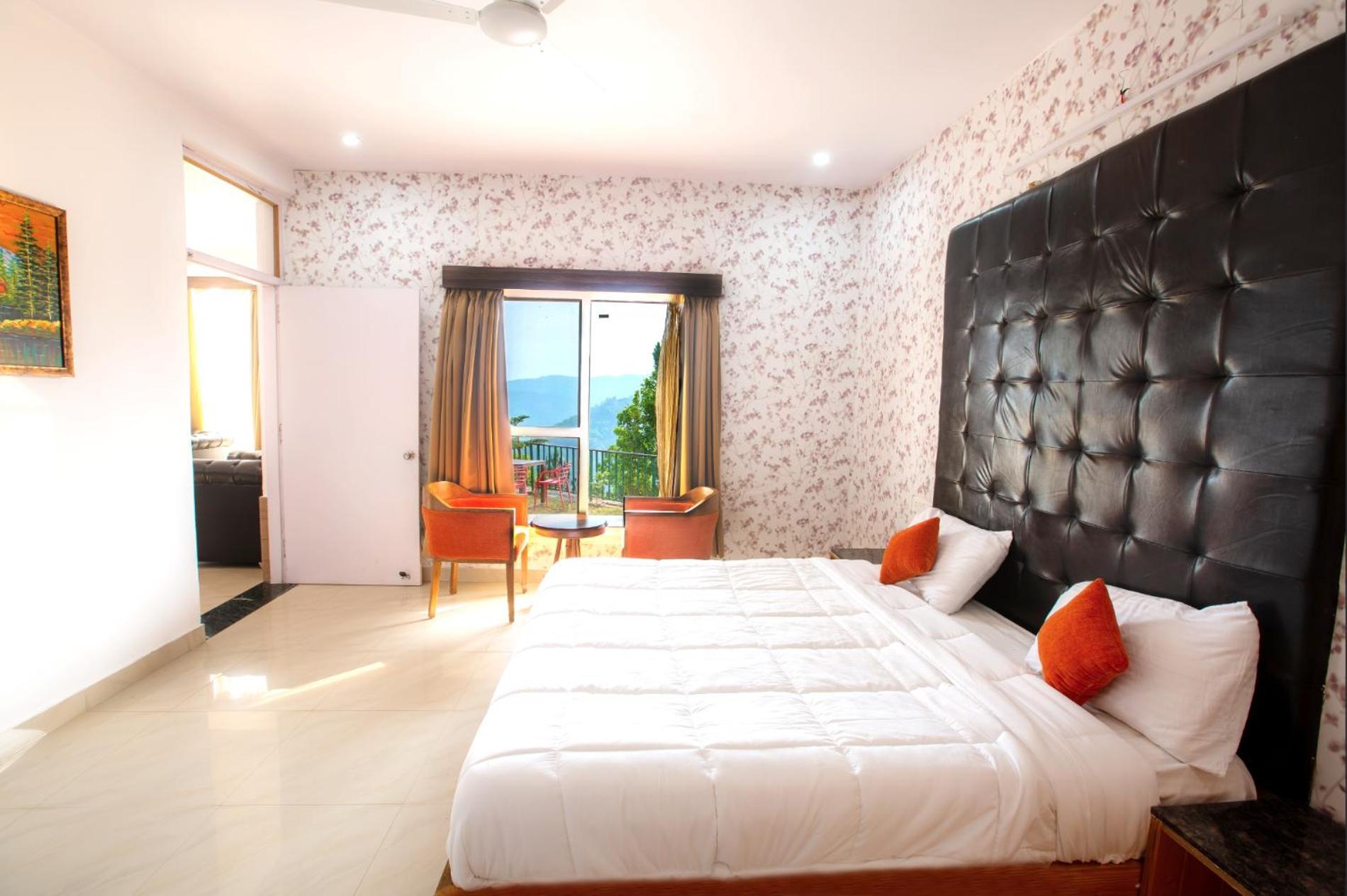 Blue Pine Orchards - Villas ลันส์โดว์นี ภายนอก รูปภาพ